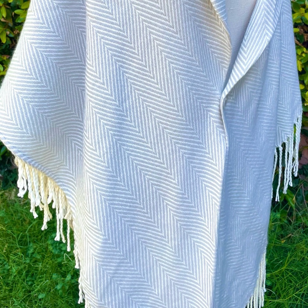 Fringe Trim Woven Shawl Wrap One Button Kimono ONE SIZE - Picture 7 of 10